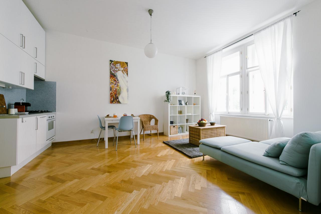 Apartment Kubelikova Prague